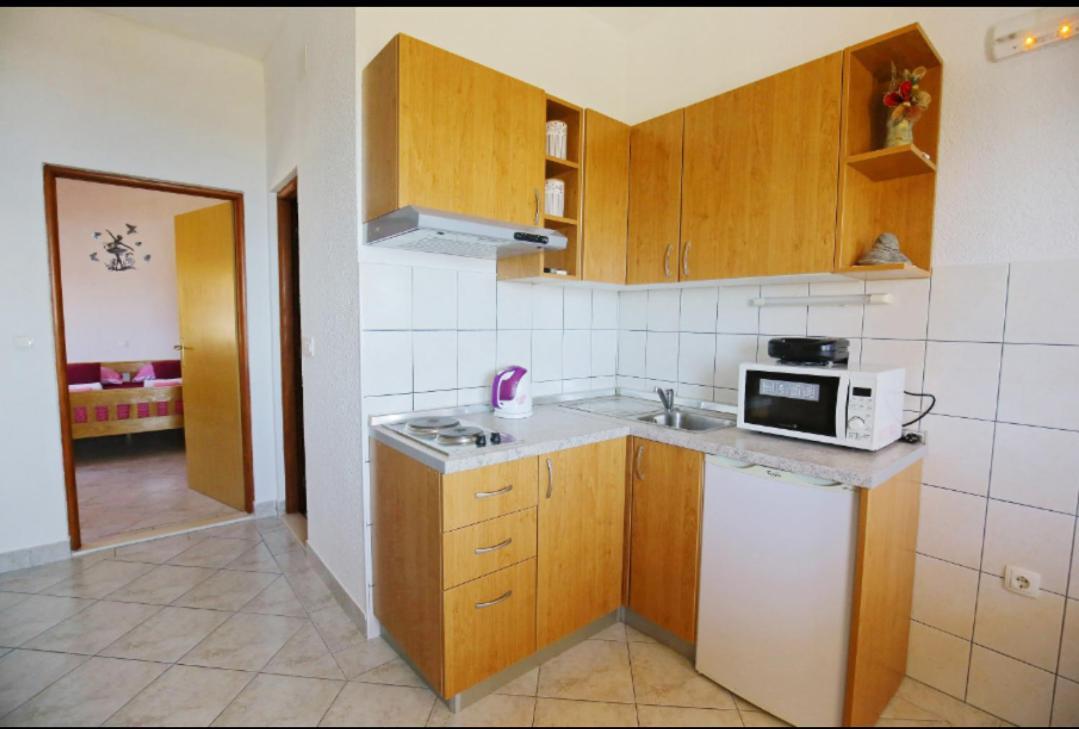 Apartmani Mirjana Tribanj-Kruscica Exterior photo