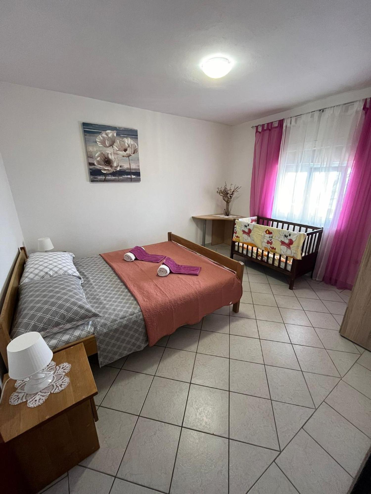 Apartmani Mirjana Tribanj-Kruscica Exterior photo