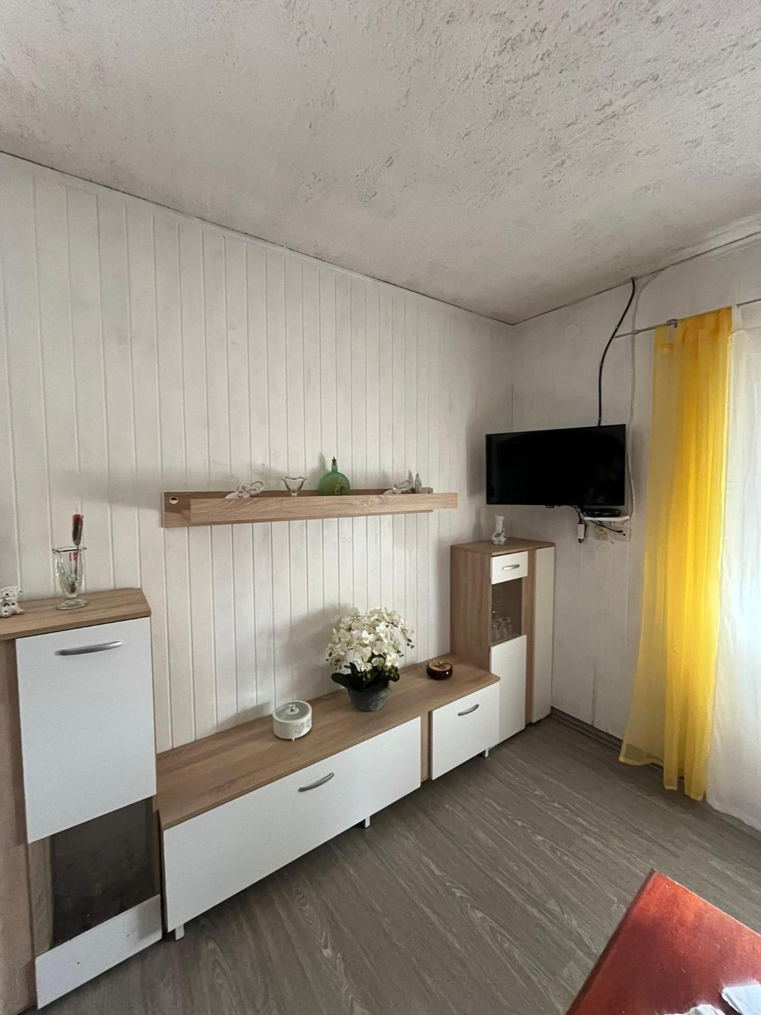 Apartmani Mirjana Tribanj-Kruscica Exterior photo
